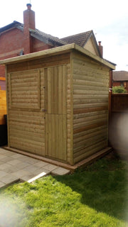 Pent roof timber market bar serving unit