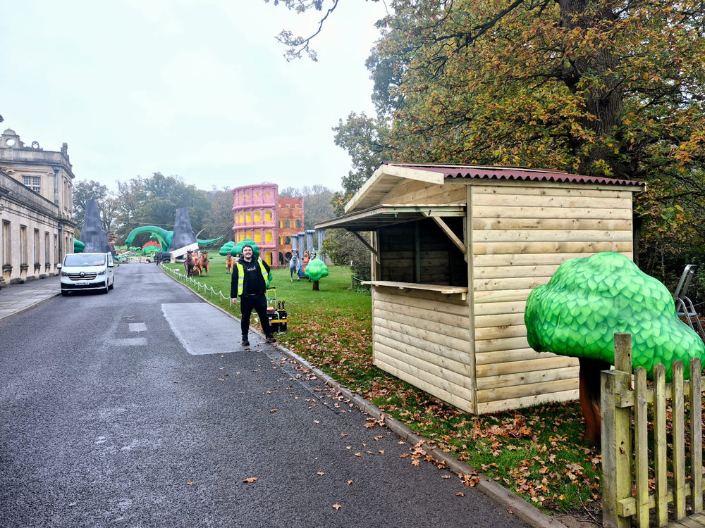 Compact wooden market chalet for festive trading