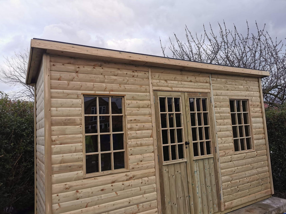 Georgian summerhouse exterior showing windows and double doors