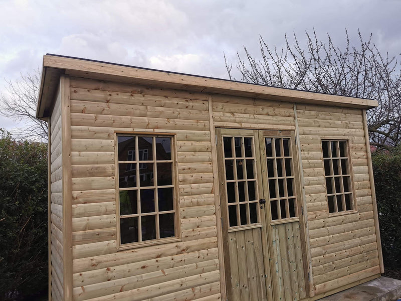 Georgian summerhouse exterior showing windows and double doors