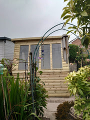 Deluxe timber potting shed with right hand door
